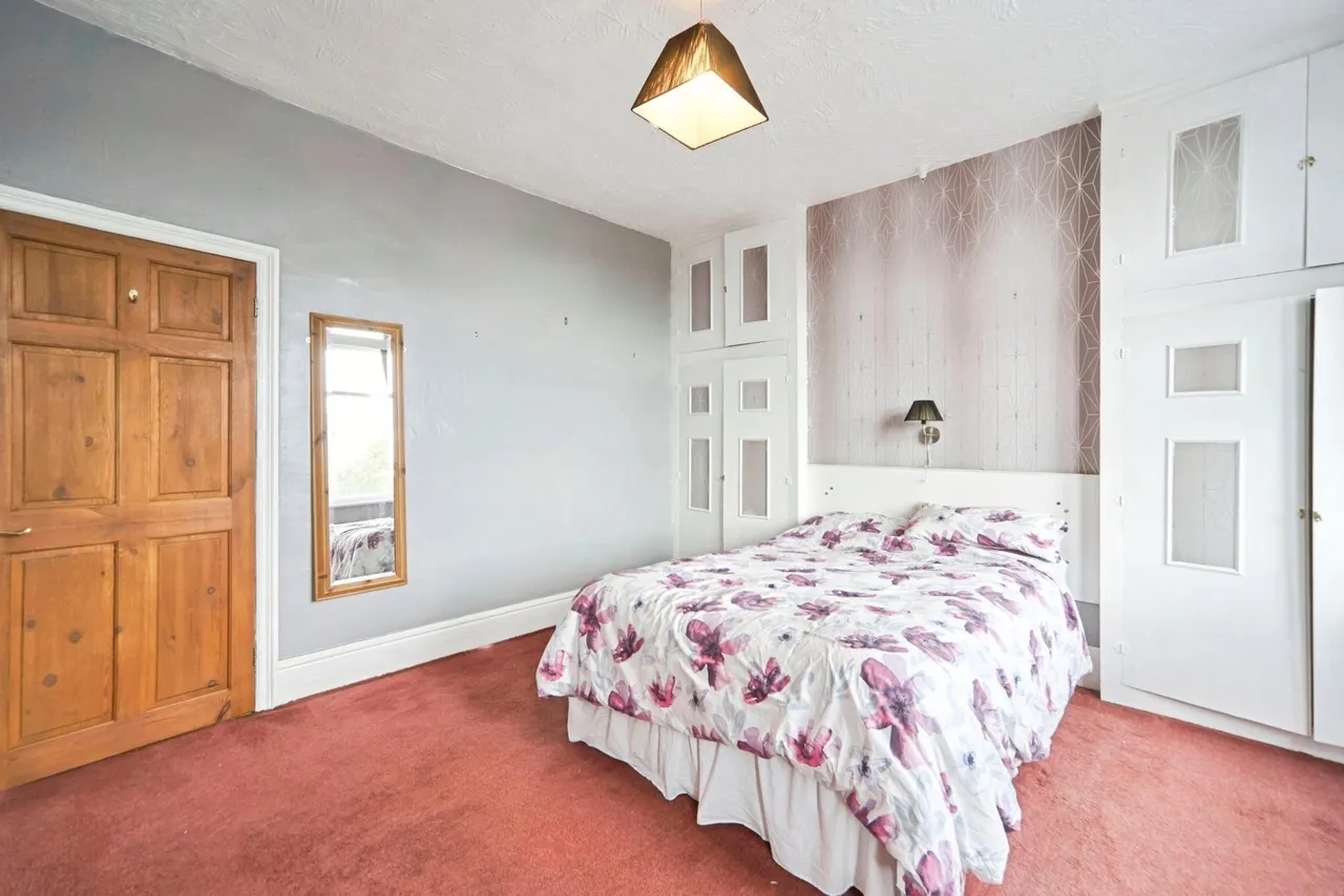 Norman Lane, Bradford, BD2, photo 11