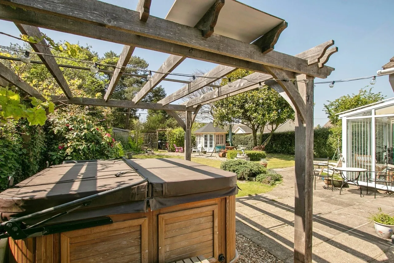 Braeside Road, St. Leonards, BH24, photo 16