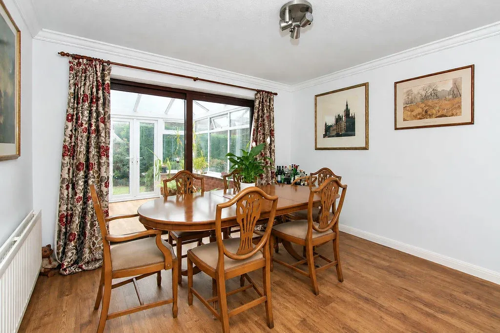 Ashley Close, Cheddington, LU7, photo 6