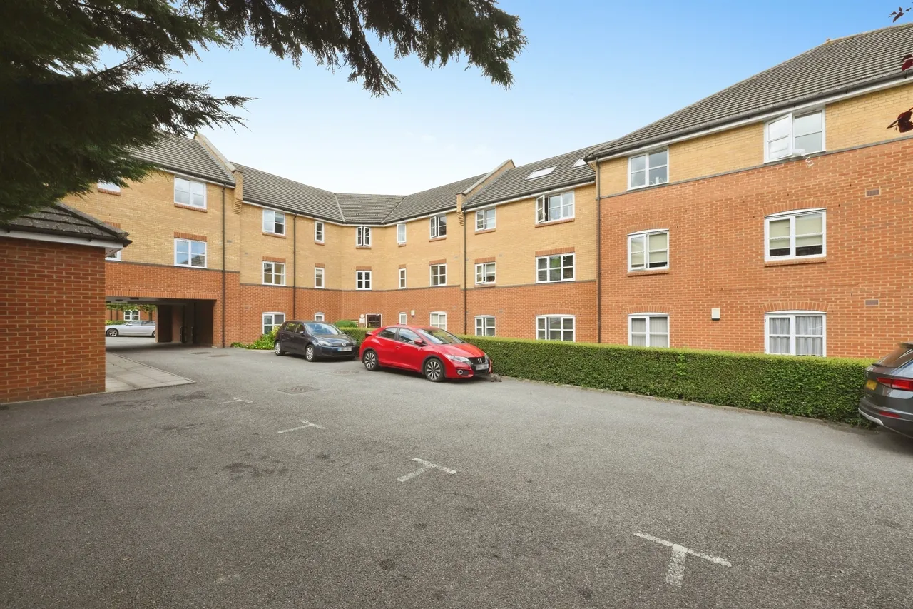 Plomer Avenue, Hoddesdon, photo 8