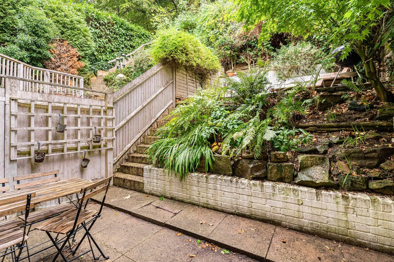 Valley View, Godalming, GU7, photo 4
