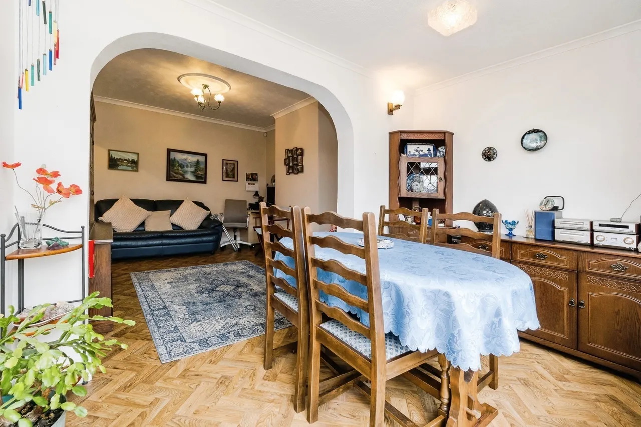 Globe Road, Hornchurch, RM11, photo 22