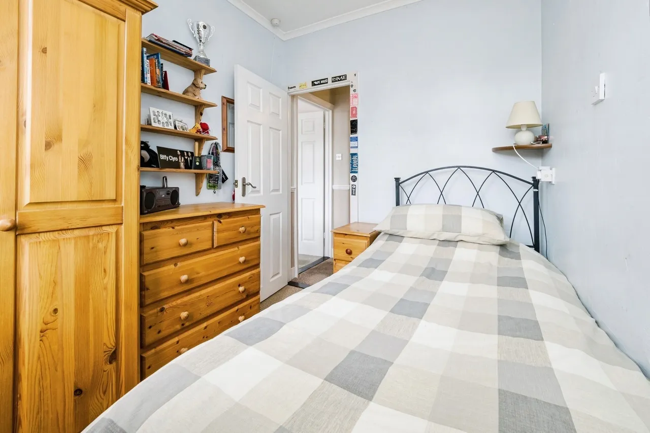 Globe Road, Hornchurch, RM11, photo 32