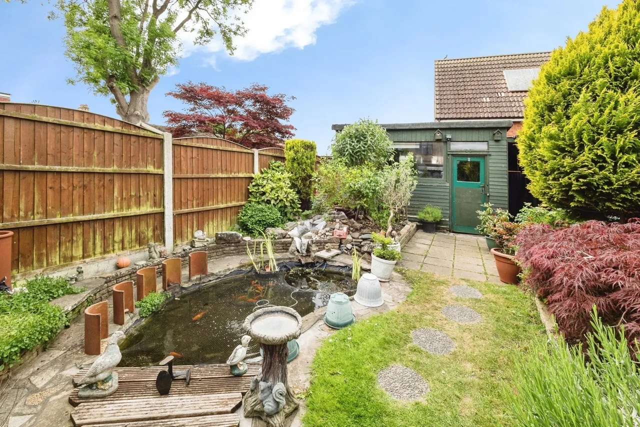 Globe Road, Hornchurch, RM11, photo 16