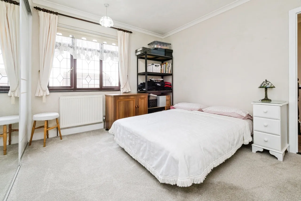 Globe Road, Hornchurch, RM11, photo 7