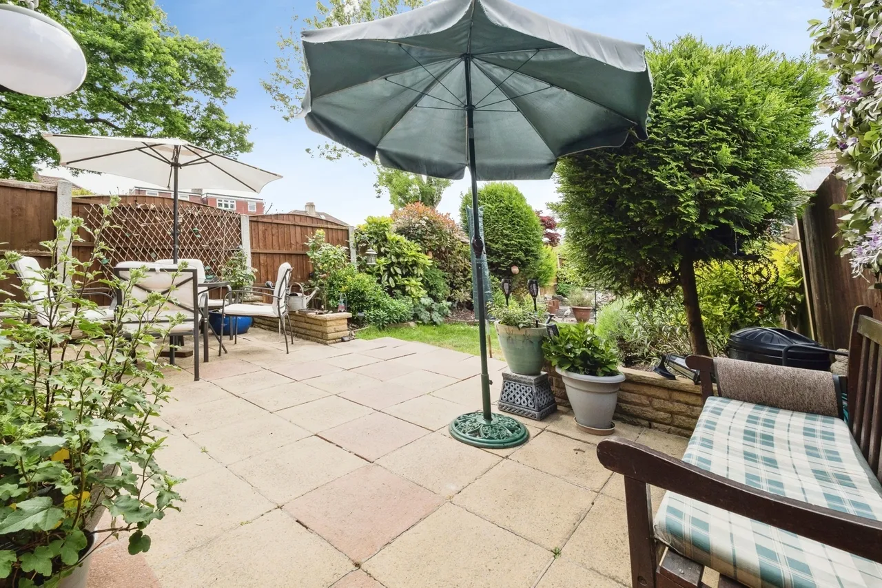 Globe Road, Hornchurch, RM11, photo 4