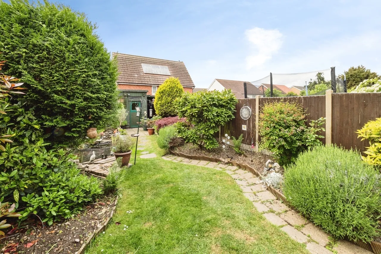 Globe Road, Hornchurch, RM11, photo 15