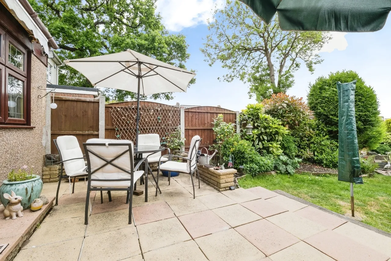 Globe Road, Hornchurch, RM11, photo 8