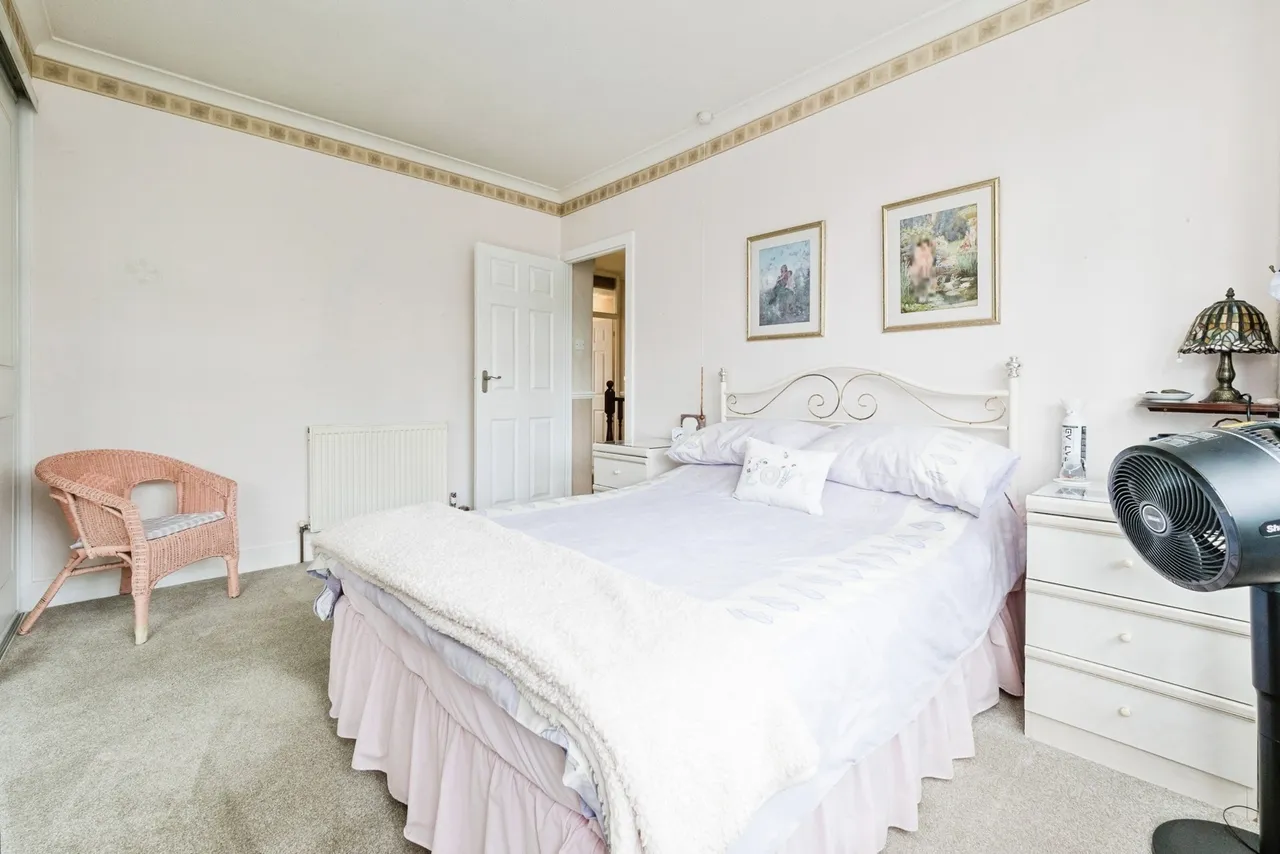Globe Road, Hornchurch, RM11, photo 34
