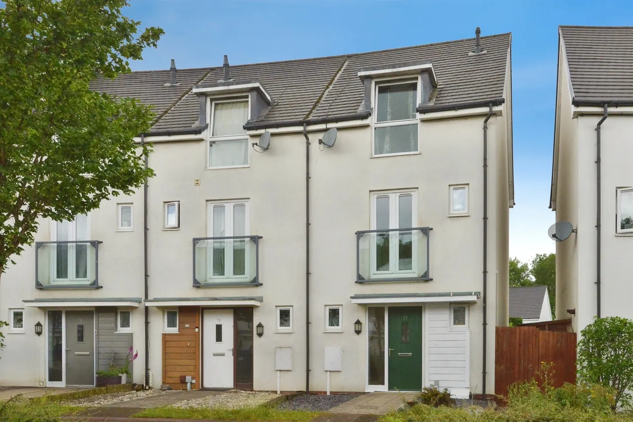 3 bed house for sale — Top Fair Furlong, Redhouse Park, Milton Keynes