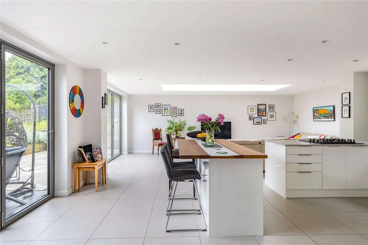 Dudley Hill Close, Welwyn, Hertfordshire, AL6 0QQ, photo 7