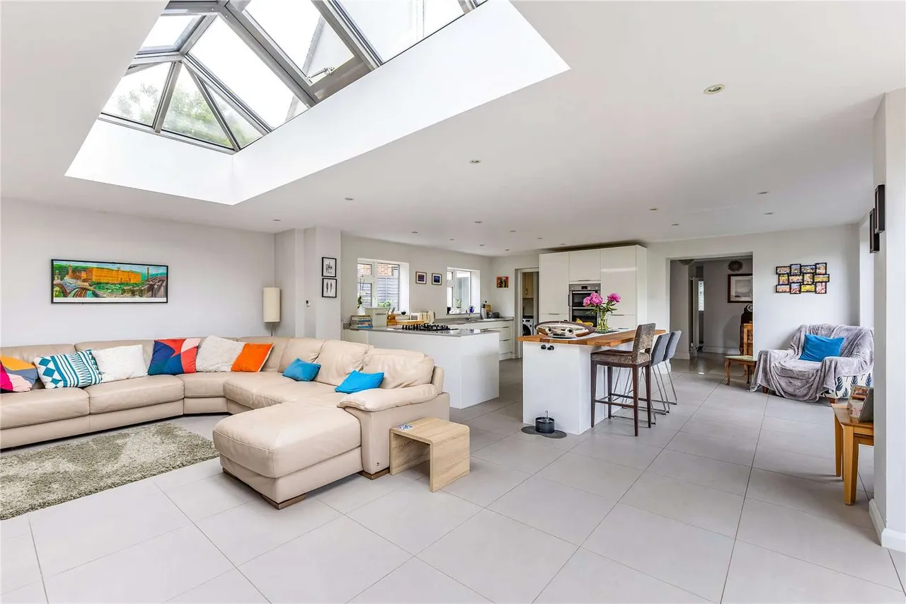 Dudley Hill Close, Welwyn, Hertfordshire, AL6 0QQ, photo 11