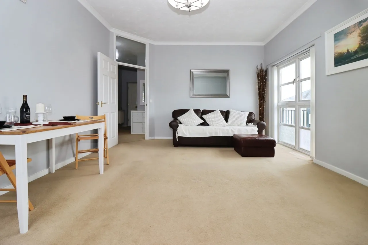 Strathearn Drive, Westbury-on-Trym, Bristol, Somerset, BS10, photo 3