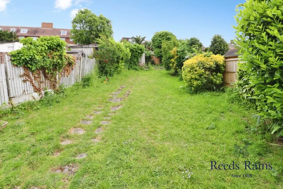 Crownhill Road, Woodford Green, IG8, photo 11