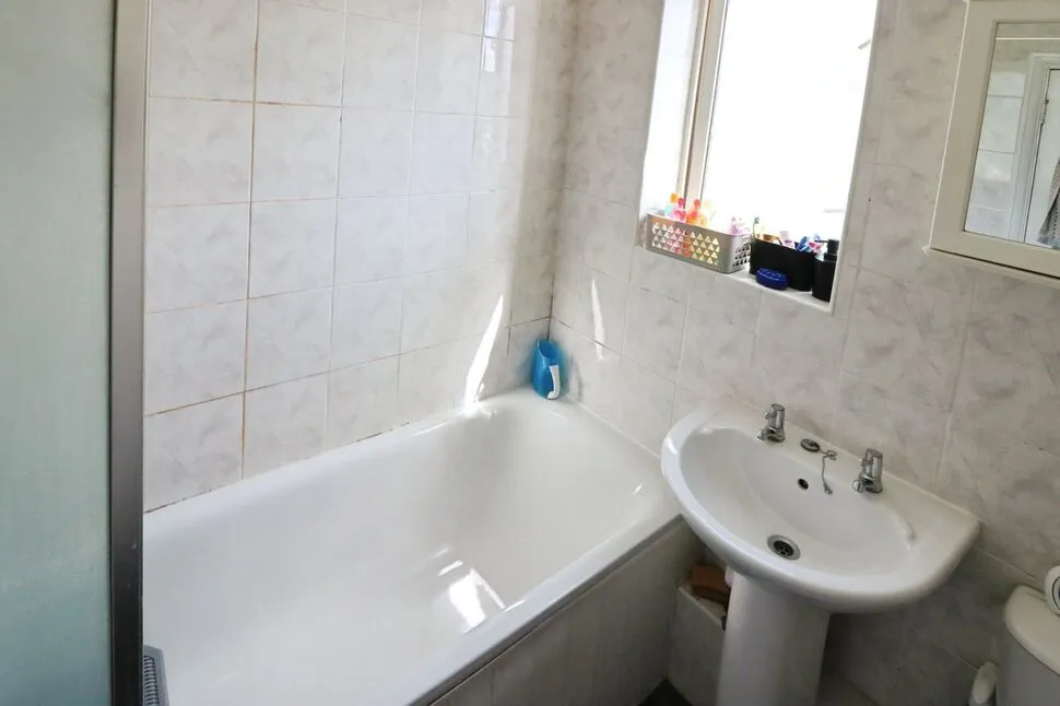 Crownhill Road, Woodford Green, IG8, photo 7