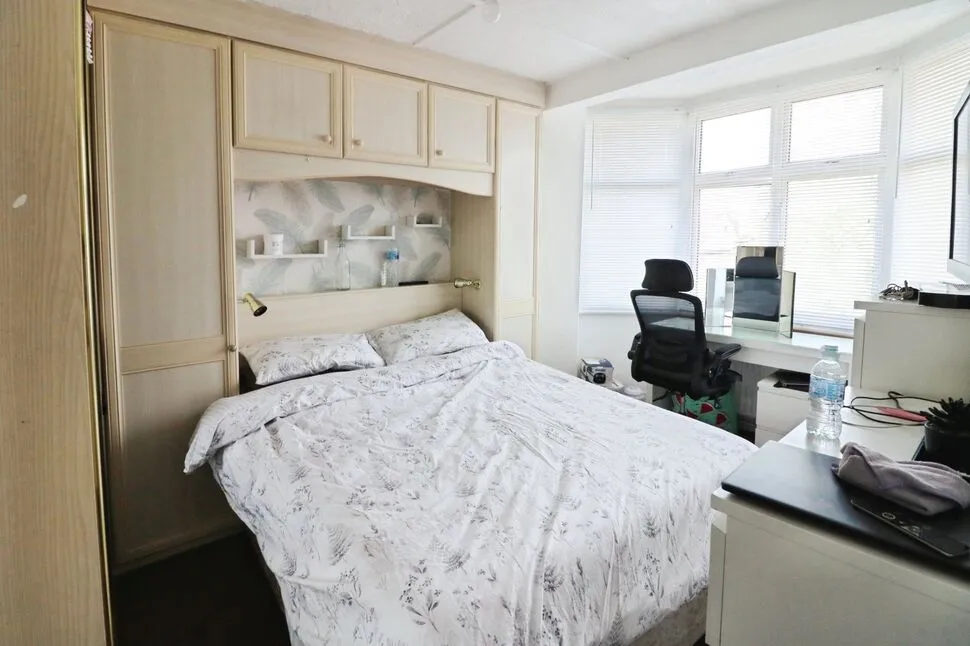 Crownhill Road, Woodford Green, IG8, photo 5