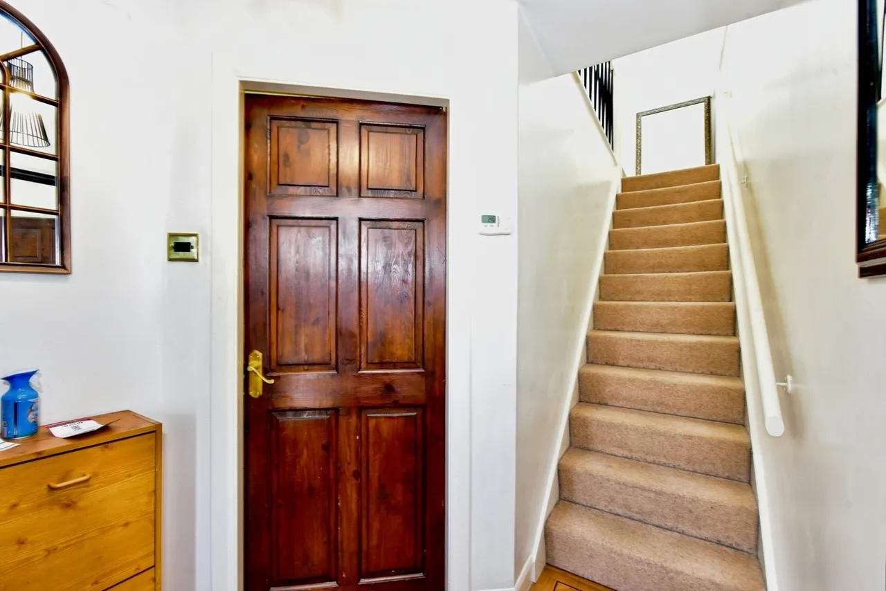 Birchlands Drive, Sheffield, South Yorkshire, S21, photo 6