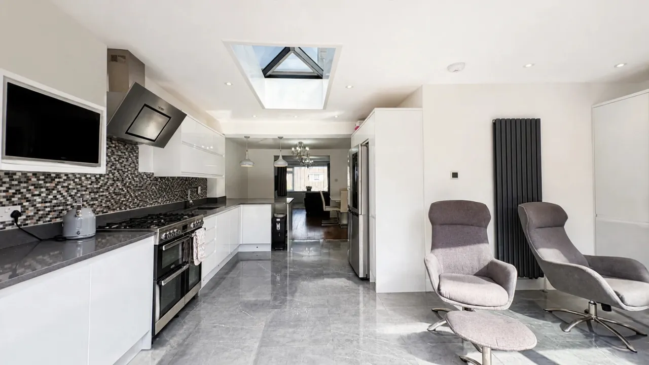 Drake Avenue, Shiphay, Torquay, TQ2 6JL, photo 7