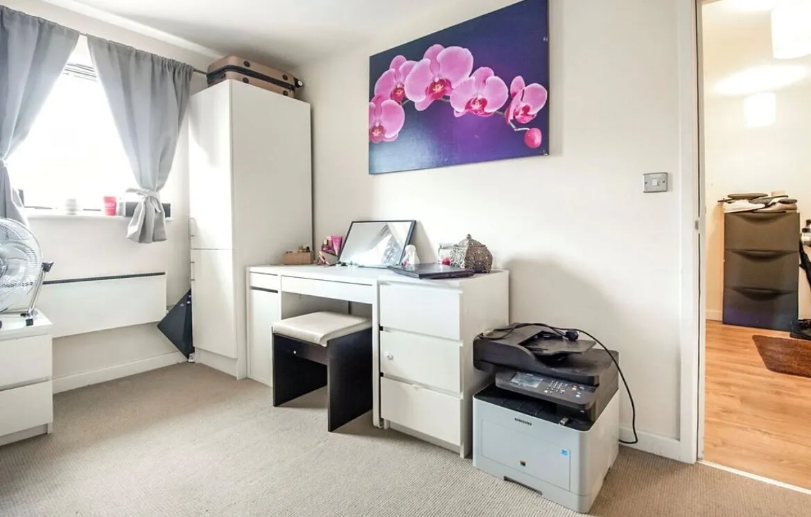 Nayland Court, Romford, RM1 3EF, photo 5