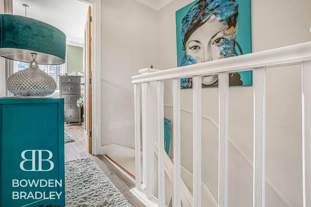 Vienna Close, Clayhall, IG5, photo 21