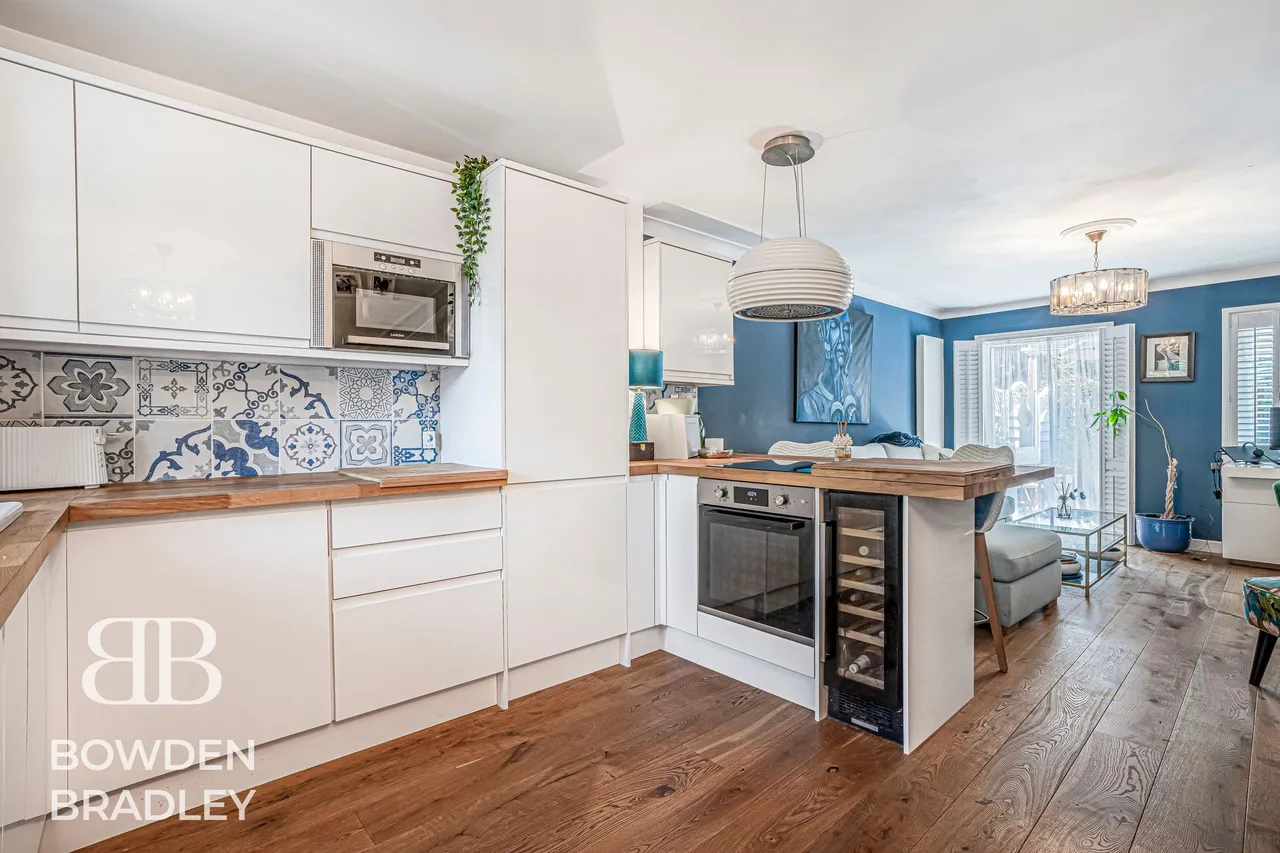 Vienna Close, Clayhall, IG5, photo 19