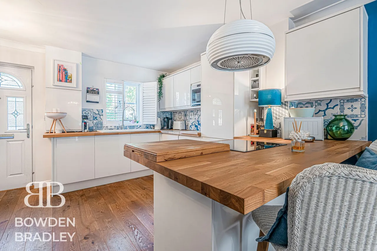 Vienna Close, Clayhall, IG5, photo 20
