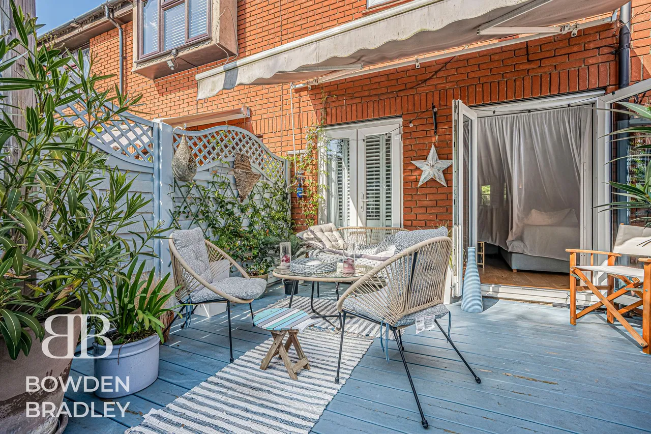 Vienna Close, Clayhall, IG5, photo 12
