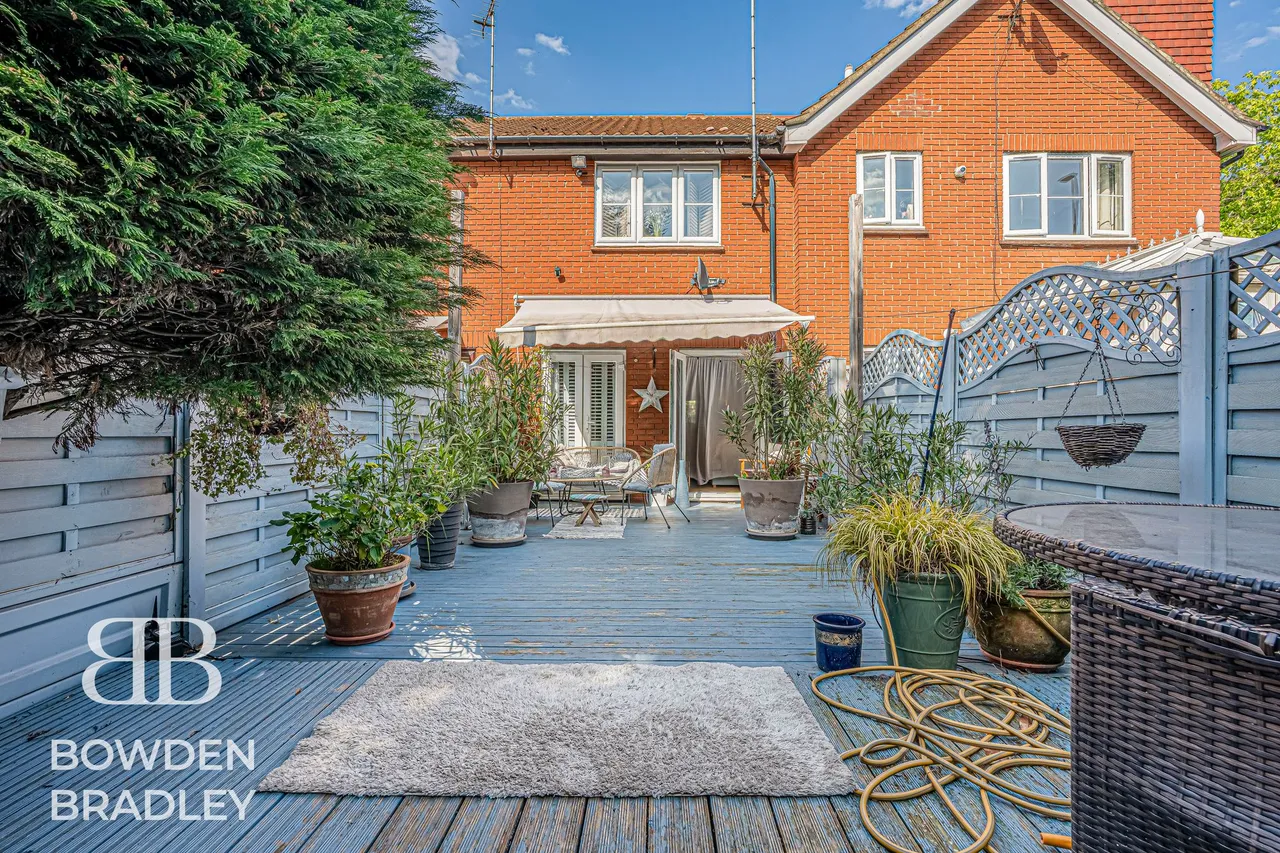 Vienna Close, Clayhall, IG5, photo 27