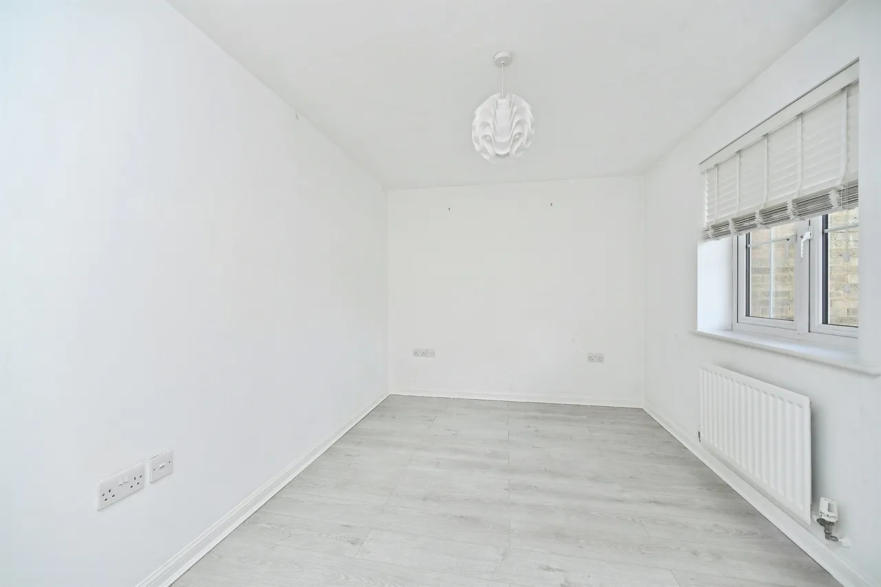 Westview Close, Peacehaven, photo 12