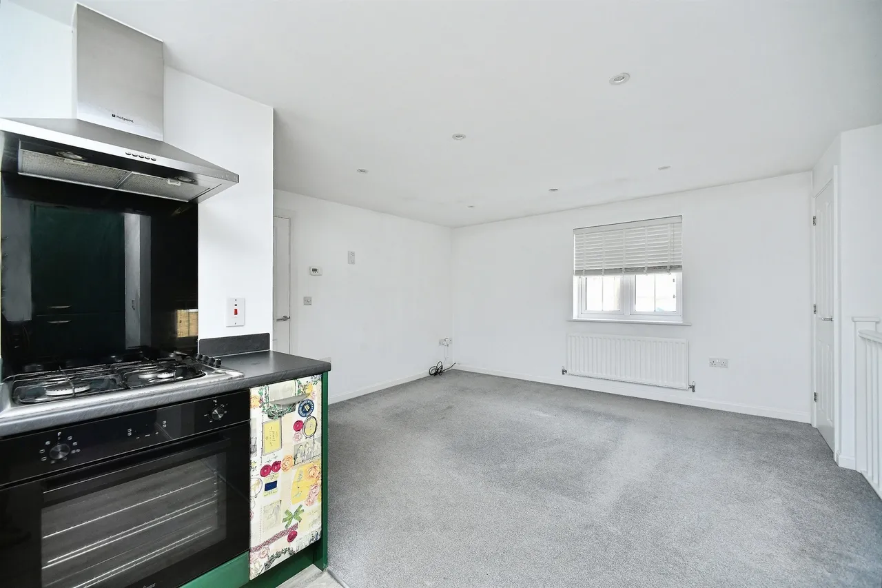 Westview Close, Peacehaven, photo 9
