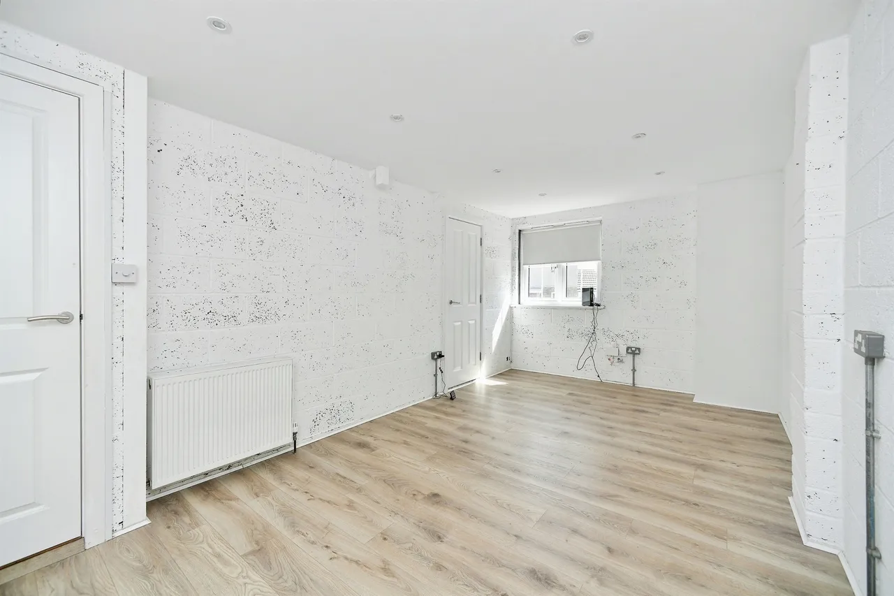 Westview Close, Peacehaven, photo 2