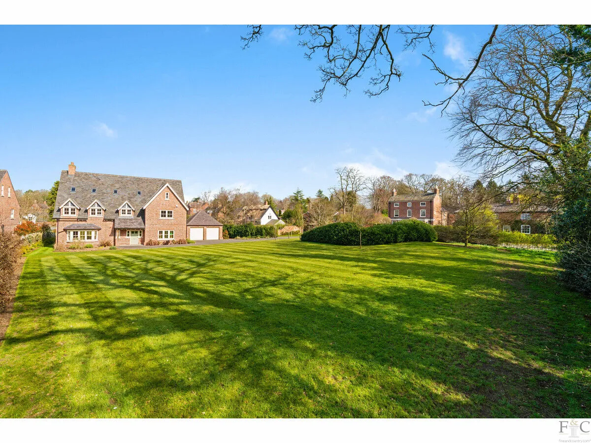 Main Street, Burton Overy, LE8, photo 8