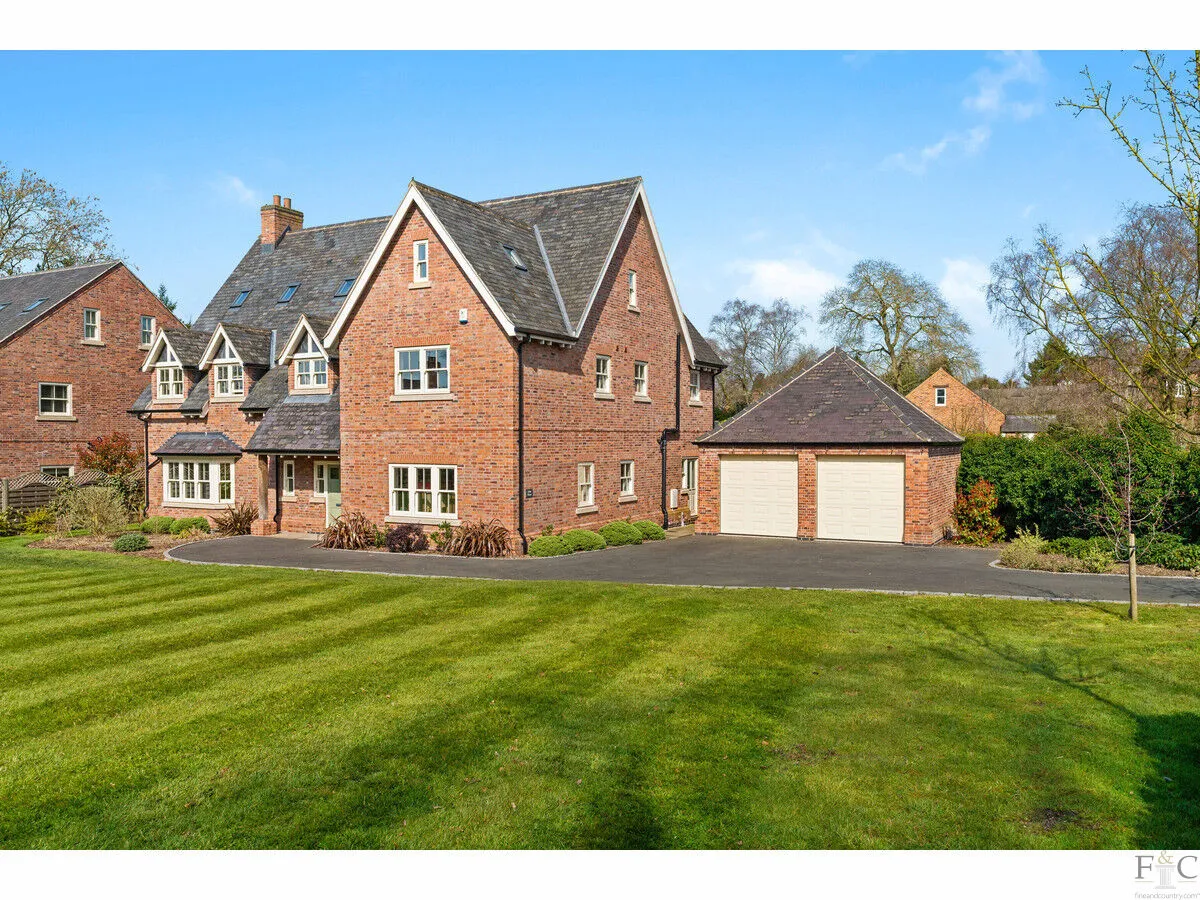 Main Street, Burton Overy, LE8, photo 7