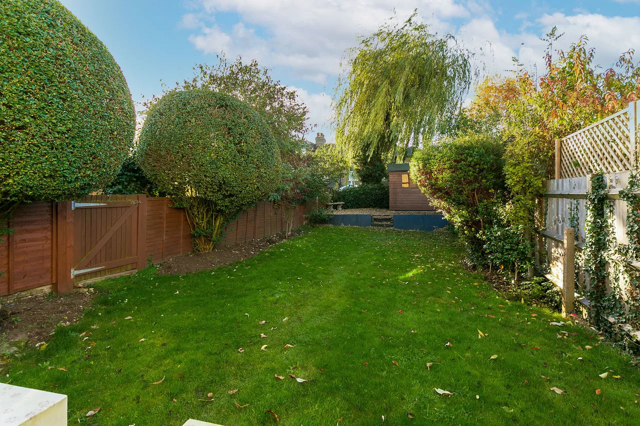 Watford, WD19, photo 20