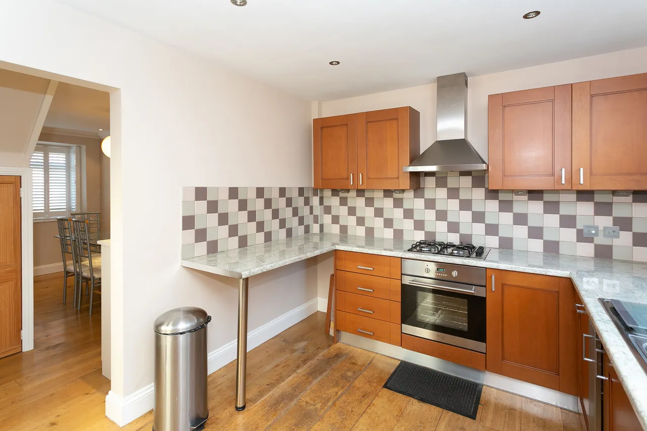 Watford, WD19, photo 7