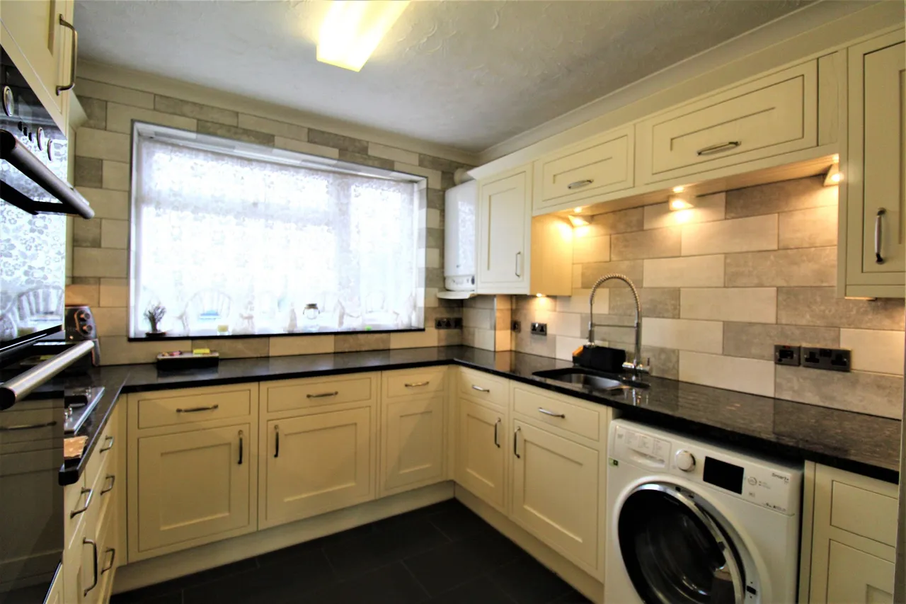Grays, Essex, RM17 5RZ, photo 2