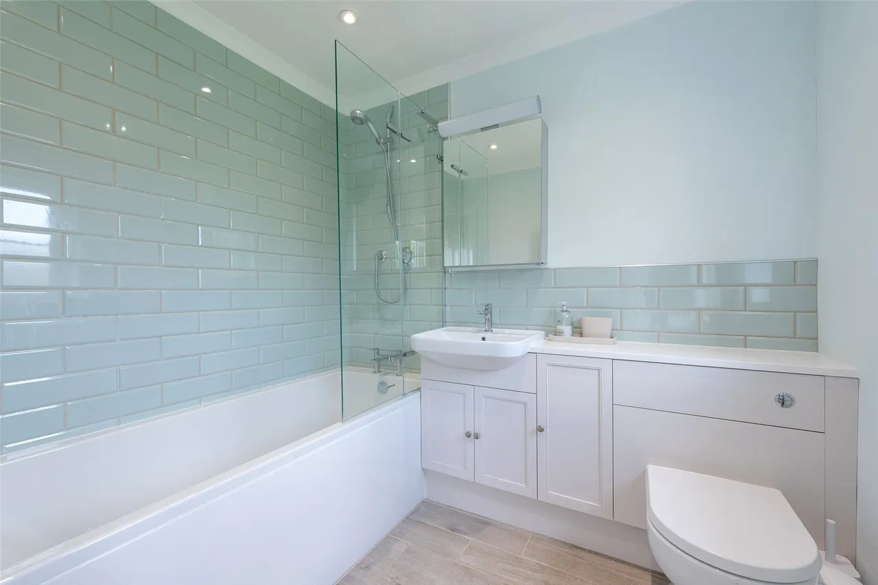 New Mill Lane, Eversley, Hook, Hampshire, RG27 0RA, photo 12