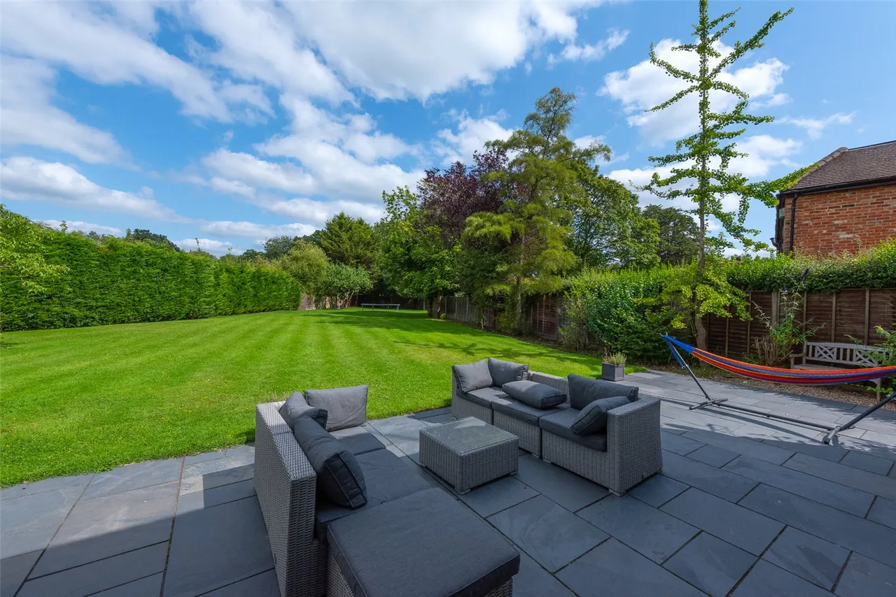 New Mill Lane, Eversley, Hook, Hampshire, RG27 0RA, photo 13