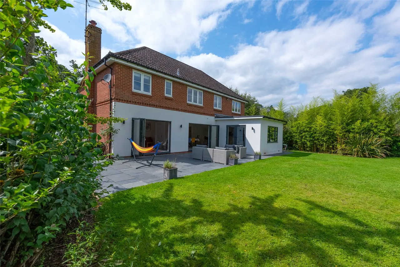 New Mill Lane, Eversley, Hook, Hampshire, RG27 0RA, photo 15