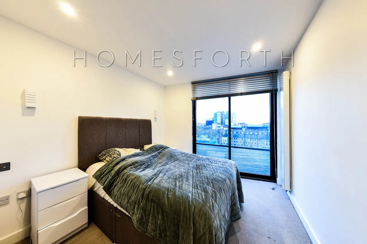 Plumbers Row, Aldgate East, E1, photo 5