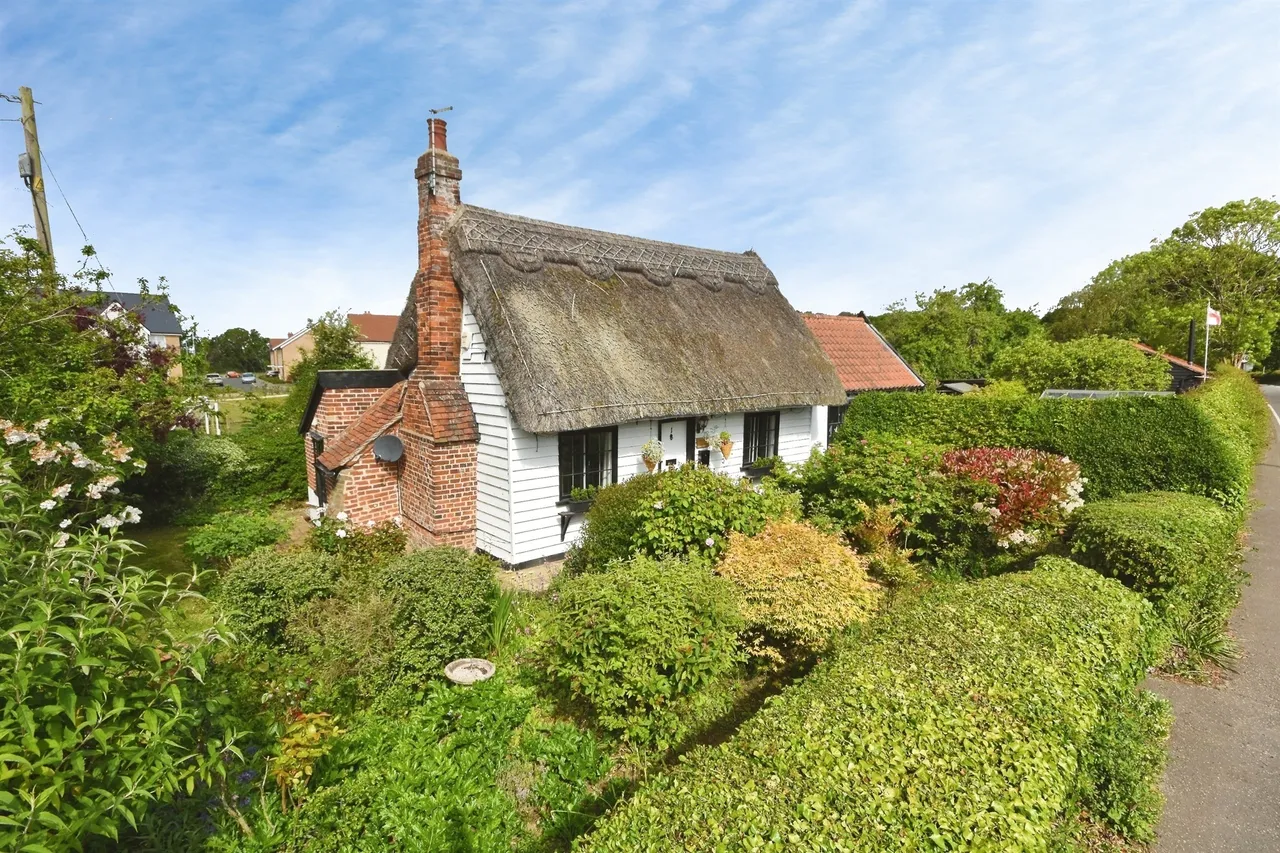 3 bed house for sale — Hedingham Road, Gosfield, Halstead