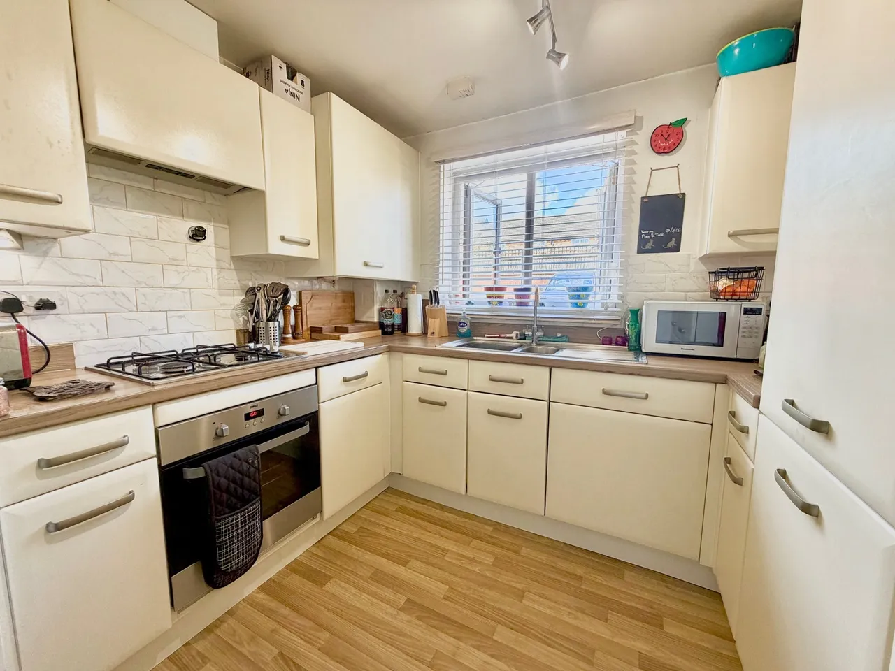 Cicero Crescent, Fairfields, Milton Keynes, Milton Keynes, MK11 4AU, photo 3
