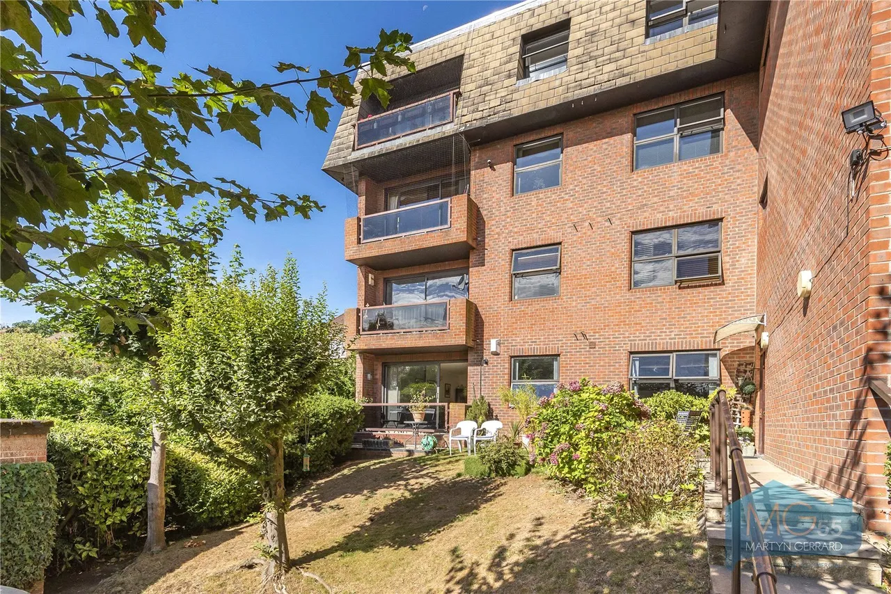 Lyonsdown Road, New Barnet, EN5, photo 9