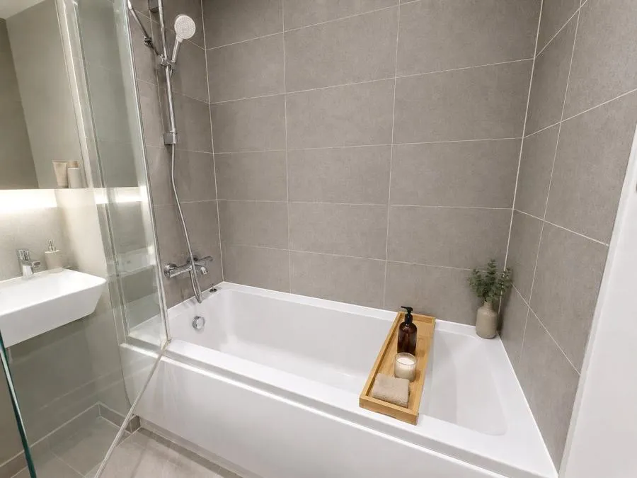 Burnt Oak Broadway, Edgware, HA8, photo 5