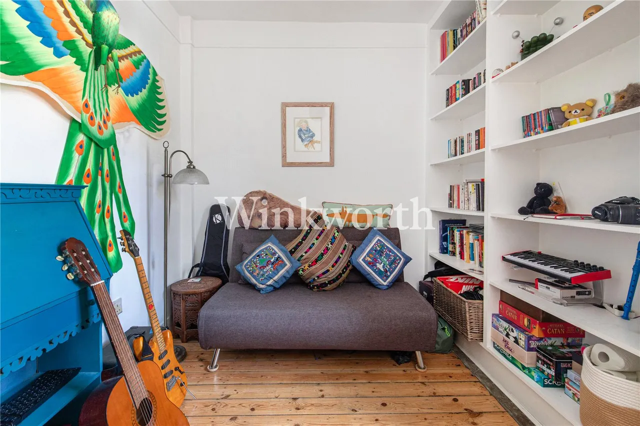 Grand Parade, Green Lanes, London, N4, photo 6