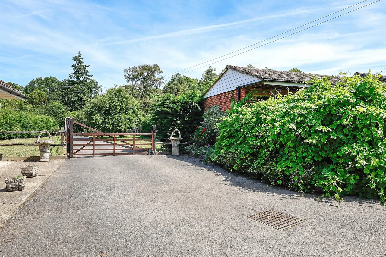 Farleigh Court Road, Warlingham, CR6, photo 21