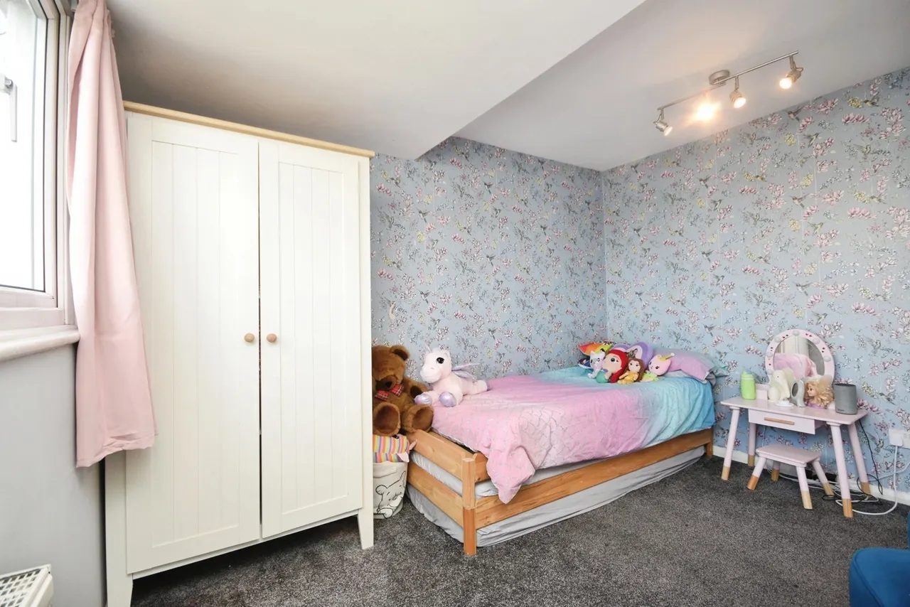 Silverthorne Close, Rochford, SS4, photo 13
