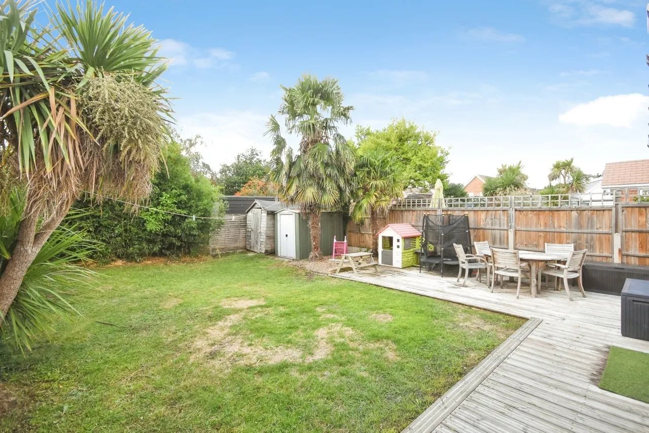 Silverthorne Close, Rochford, SS4, photo 18