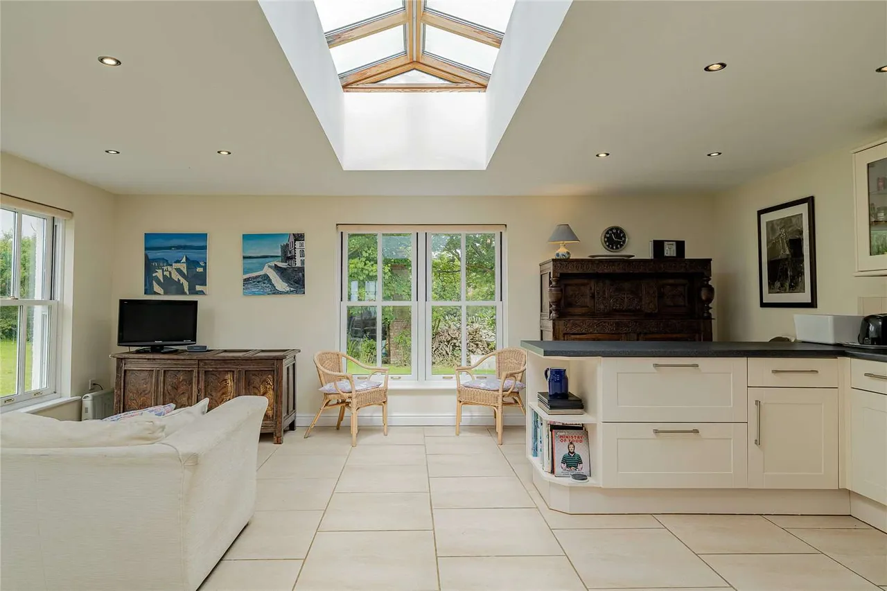 Rhoscolyn, Holyhead, Isle of Anglesey, LL65 2SQ, photo 4