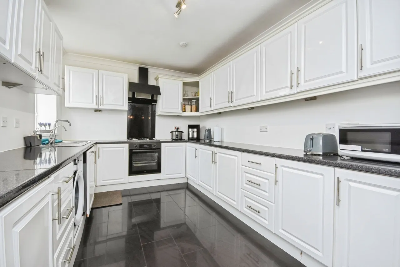 Penzance Gardens, Romford, RM3, photo 19
